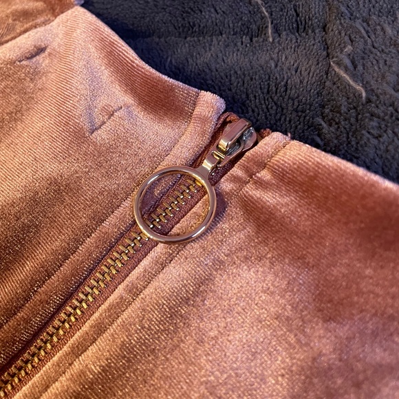 Dynamite velvet cropped long sleeve - Picture 3 of 4